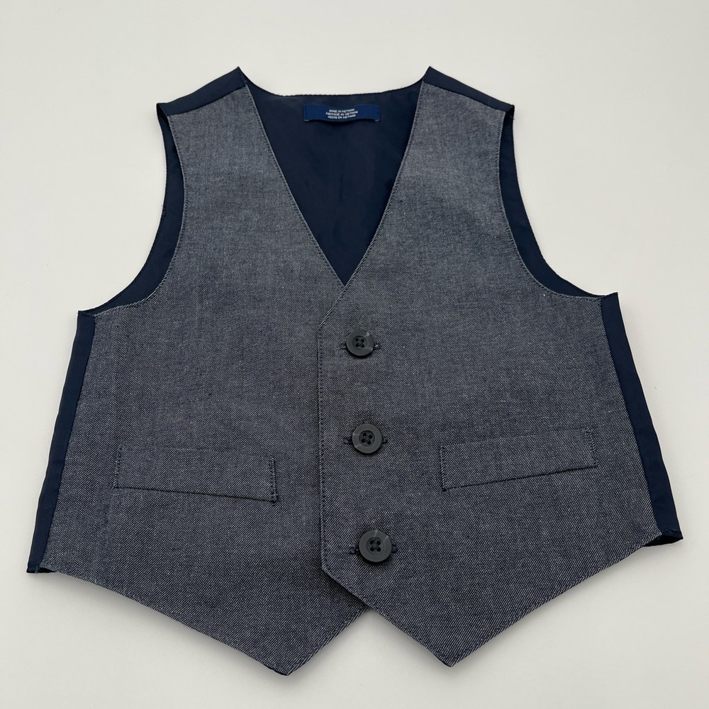 Izod Charcoal and Gray Vest Sz Boys 2T